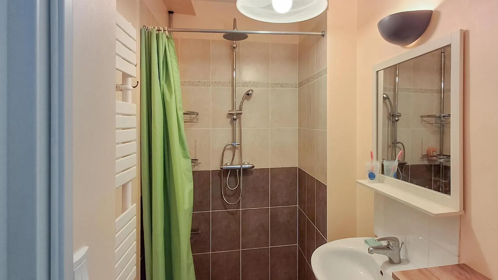 3 Bedroom Nice Home In Plouha 0*,  Francia