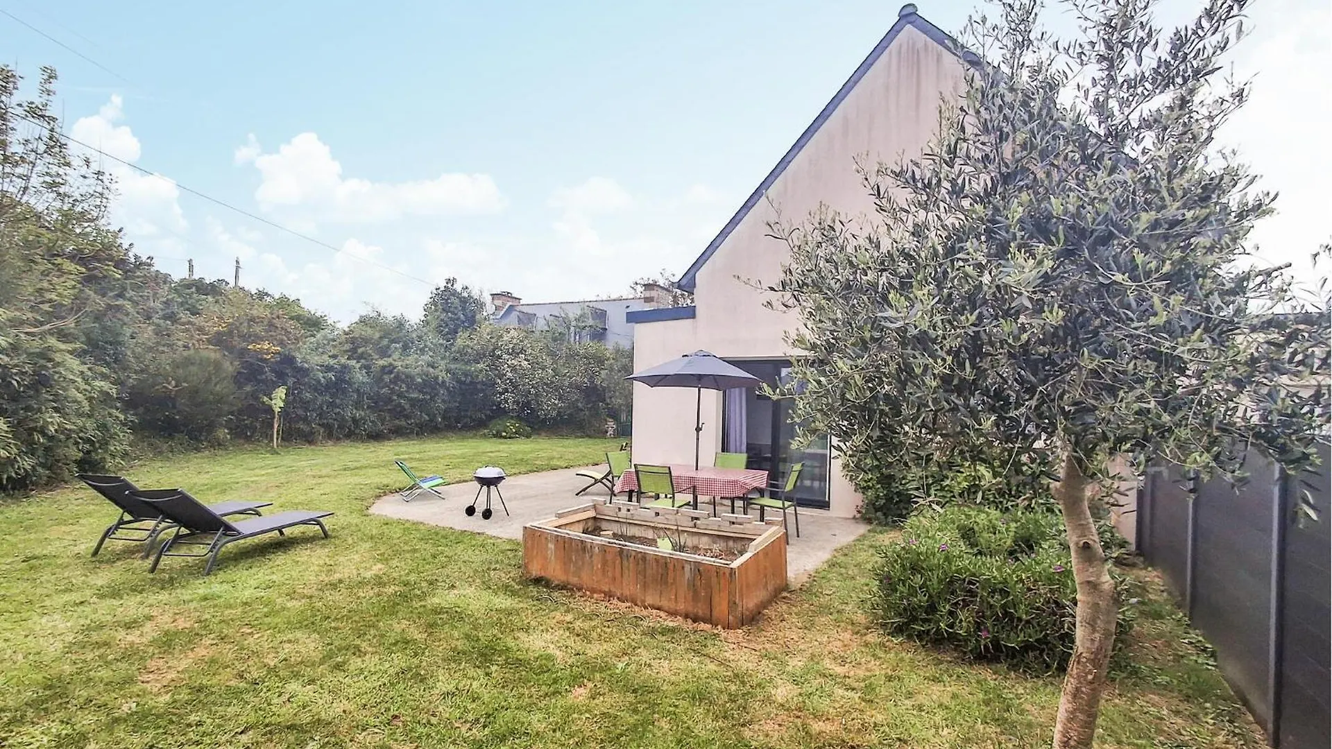 3 Bedroom Nice Home In Plouha Francia